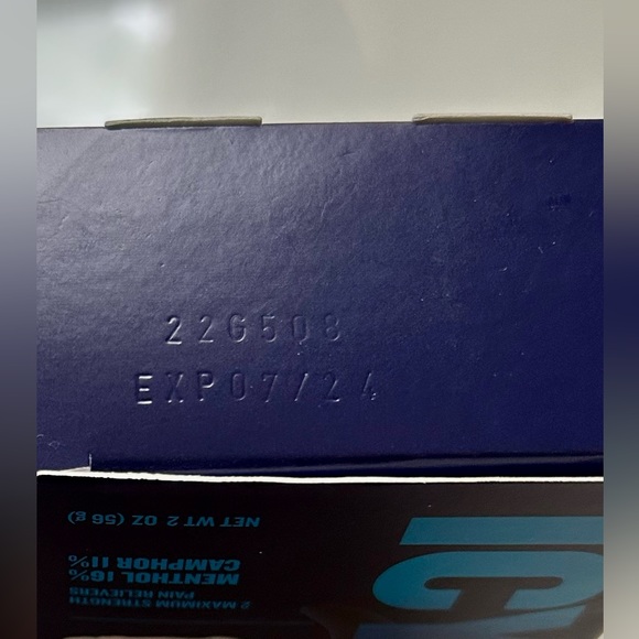 Icy Hot Pro No-Mess Pain Relief Cream - Picture 4 of 4